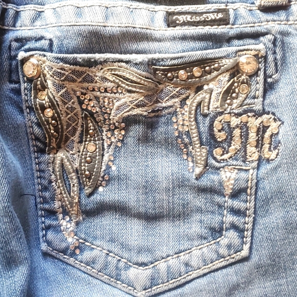 Miss Me Denim - Cute Miss Me Jean's. Easy/Boot. 30x29. Blue Fade.